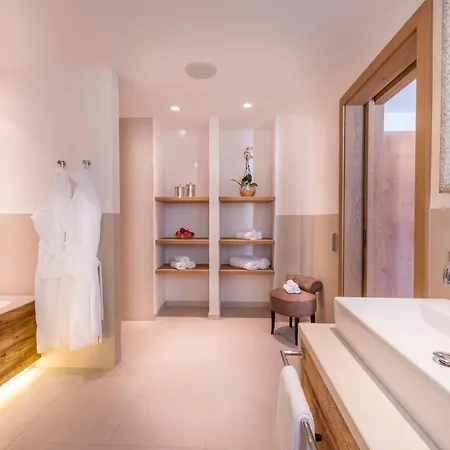 Circle Arlberg In - Out Horská chata *