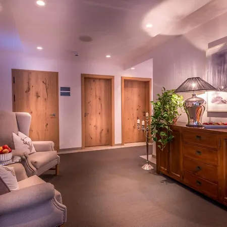 Circle Arlberg In - Out *