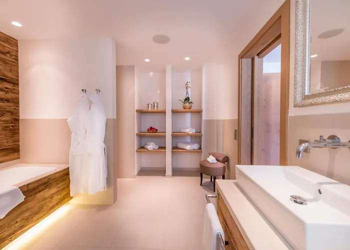 Circle Arlberg In - Out Horská chata *